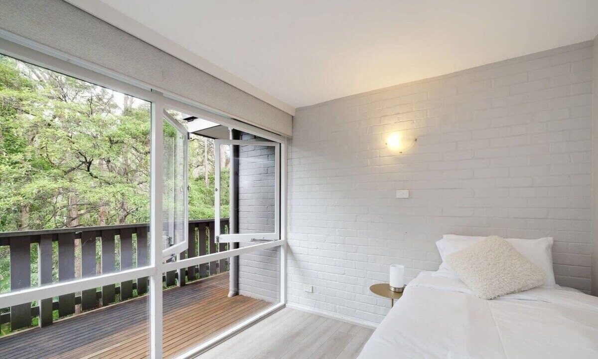 Sydney House | Tranquil Bush Retreat with Pool