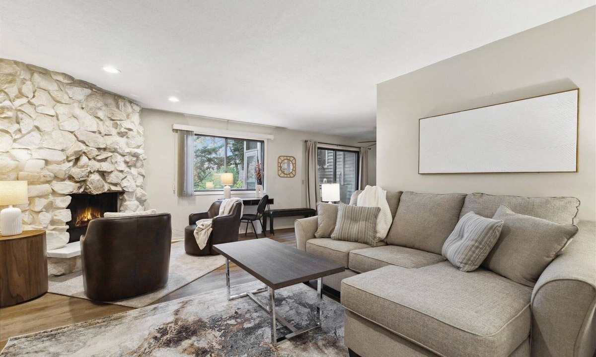 Eden Prairie House | Tranquil Creek Retreat