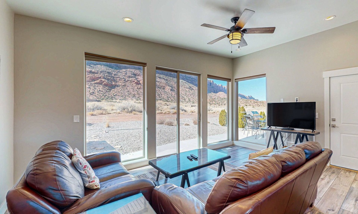 Moab South Valley House | Tranquil desert home with private hot tub and great views - close to Arches