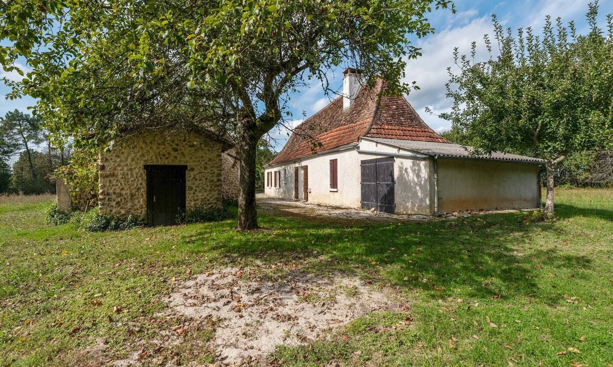 Cendrieux House | Tranquil Escape in Cendrieux