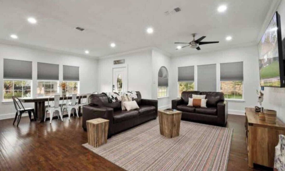 Highland Park House | Tranquil Escape in Beautiful 4BR/3BA Home Near DT!