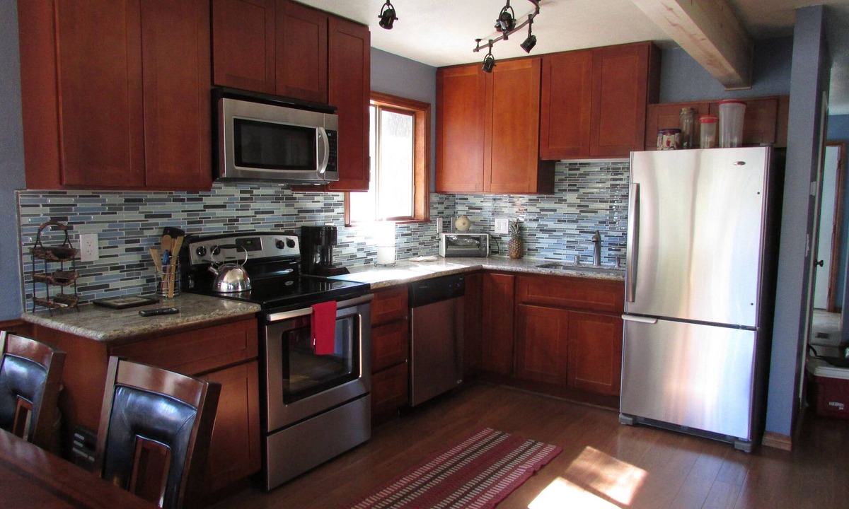Highland Woods House | Tranquil fully renovated spacious home a few steps from Barton Meadow