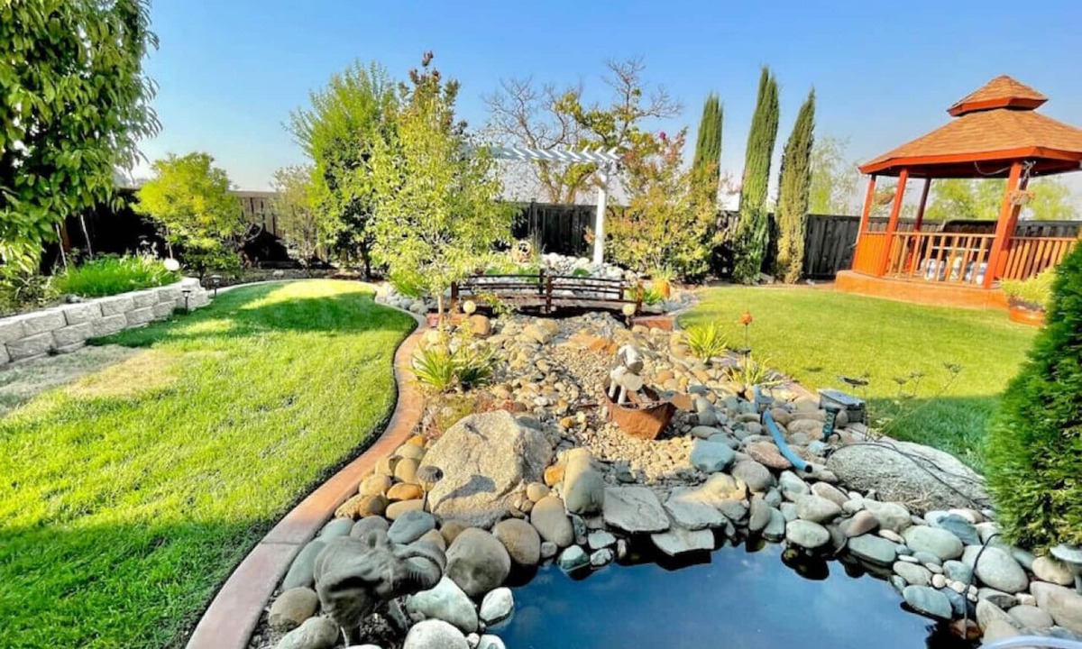 Downtown House | Tranquil Gardens Retreat | Mins to Thunder Valley