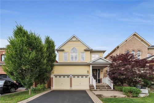 Thorold House | Tranquil Haven near Niagara