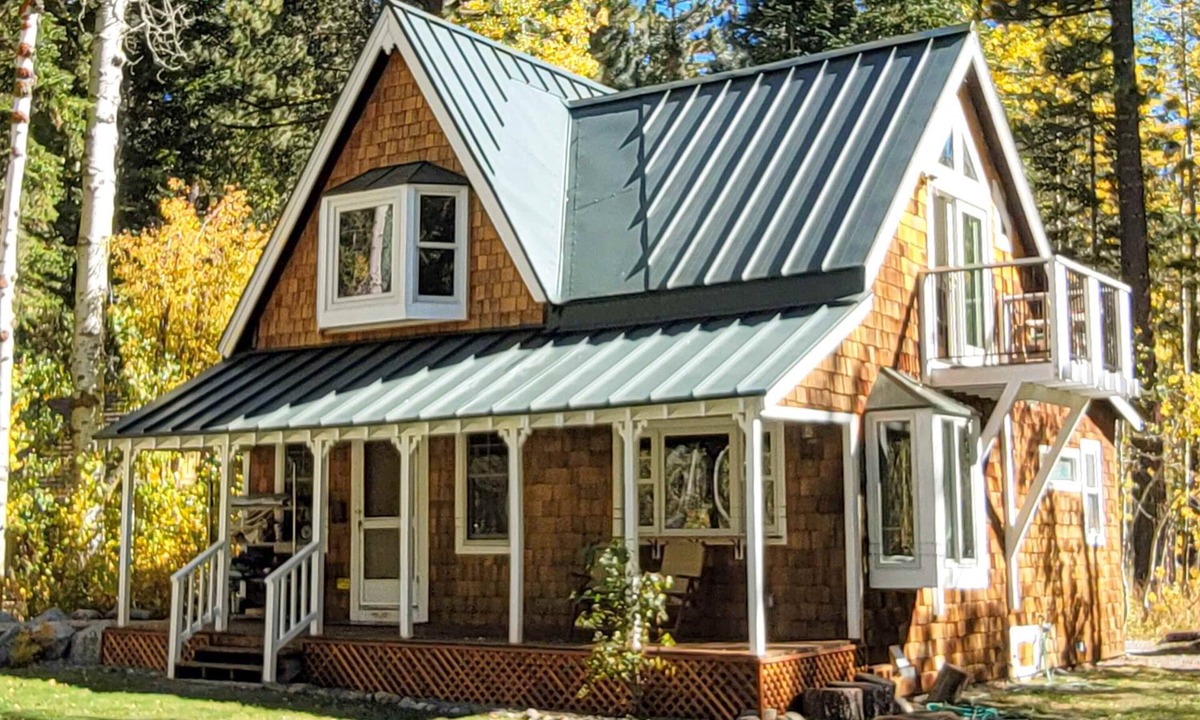 Tahoe Pines House | Tranquil home with fireplace, kitchen, washer&dryer, & WiFi