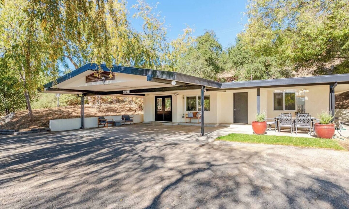 La Canada Flintridge House | Tranquil La Cañada Foothill Hideaway