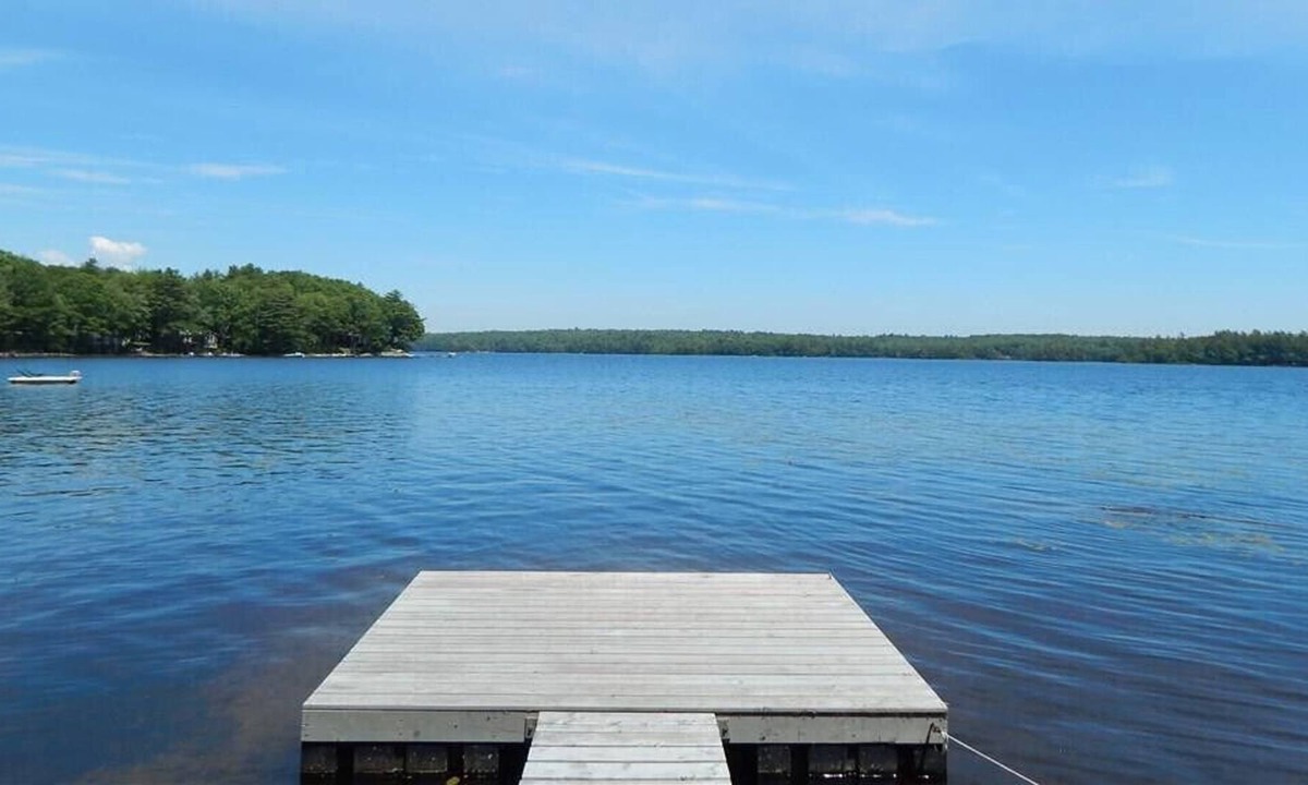 Damariscotta Cottage | Tranquil lakefront A-frame on Pemaquid Pond
