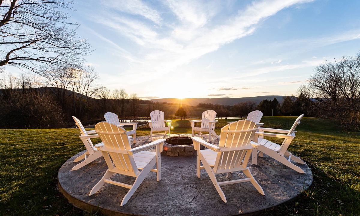 Naples House | Tranquil Lodge with A+ Amenities