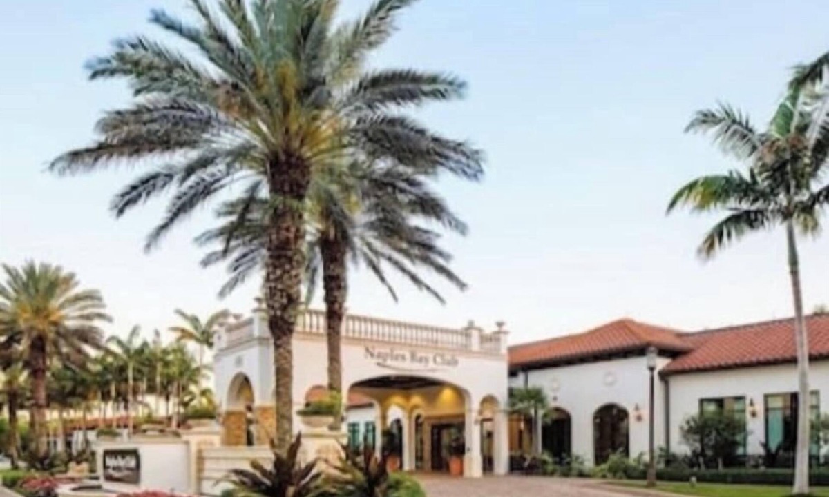 East Naples Condo | Tranquil Luxury 2BR Condo Near Beach & 5th Ave