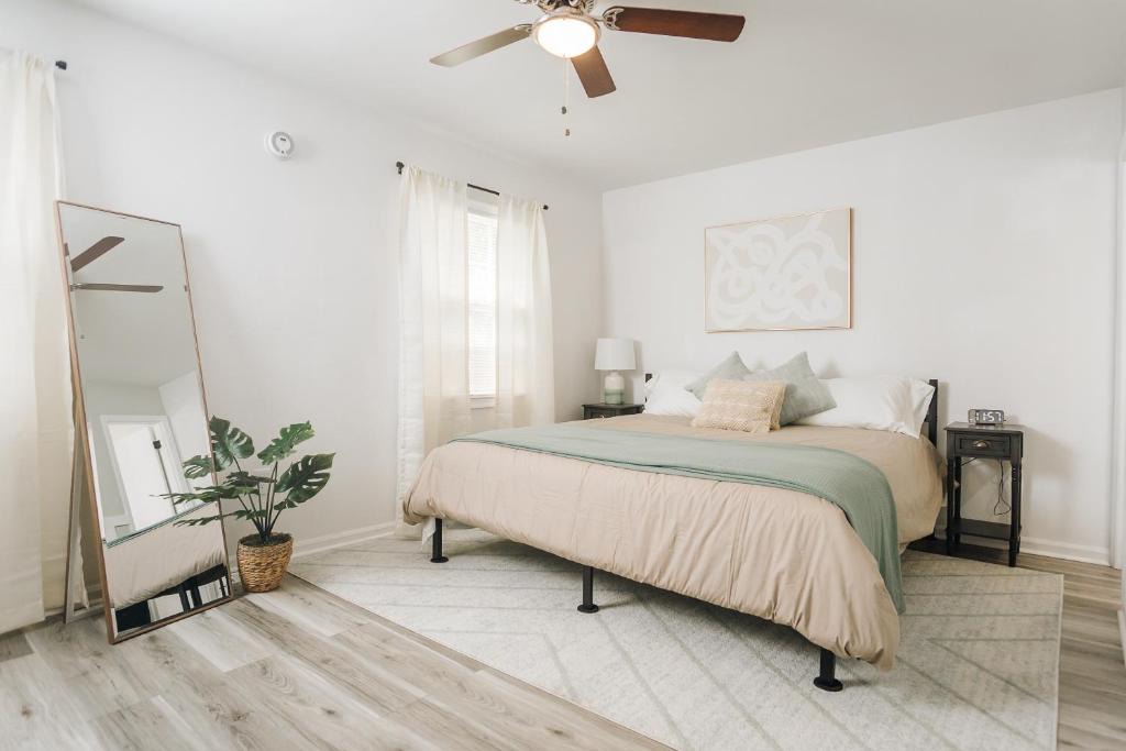 Lynchburg Apartment | Tranquil Luxury: Modern Comfort!