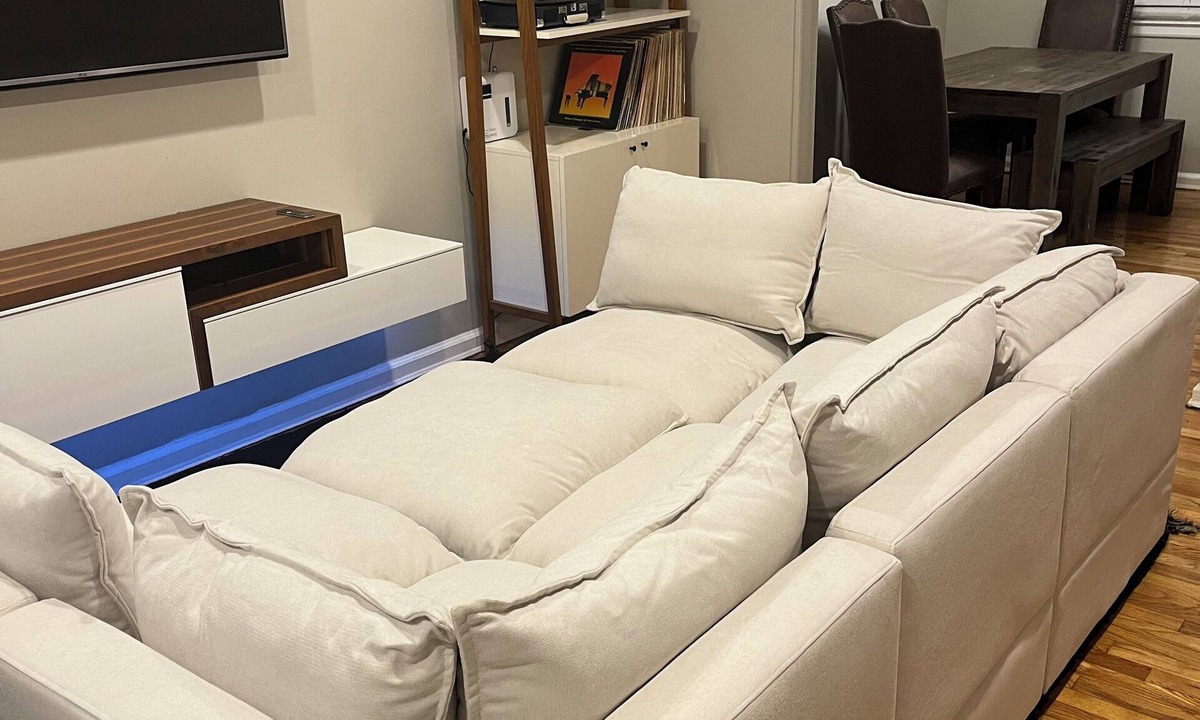 East Orange House | Tranquil Modern Townhome