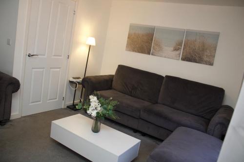 Walsall House | Tranquil Nest