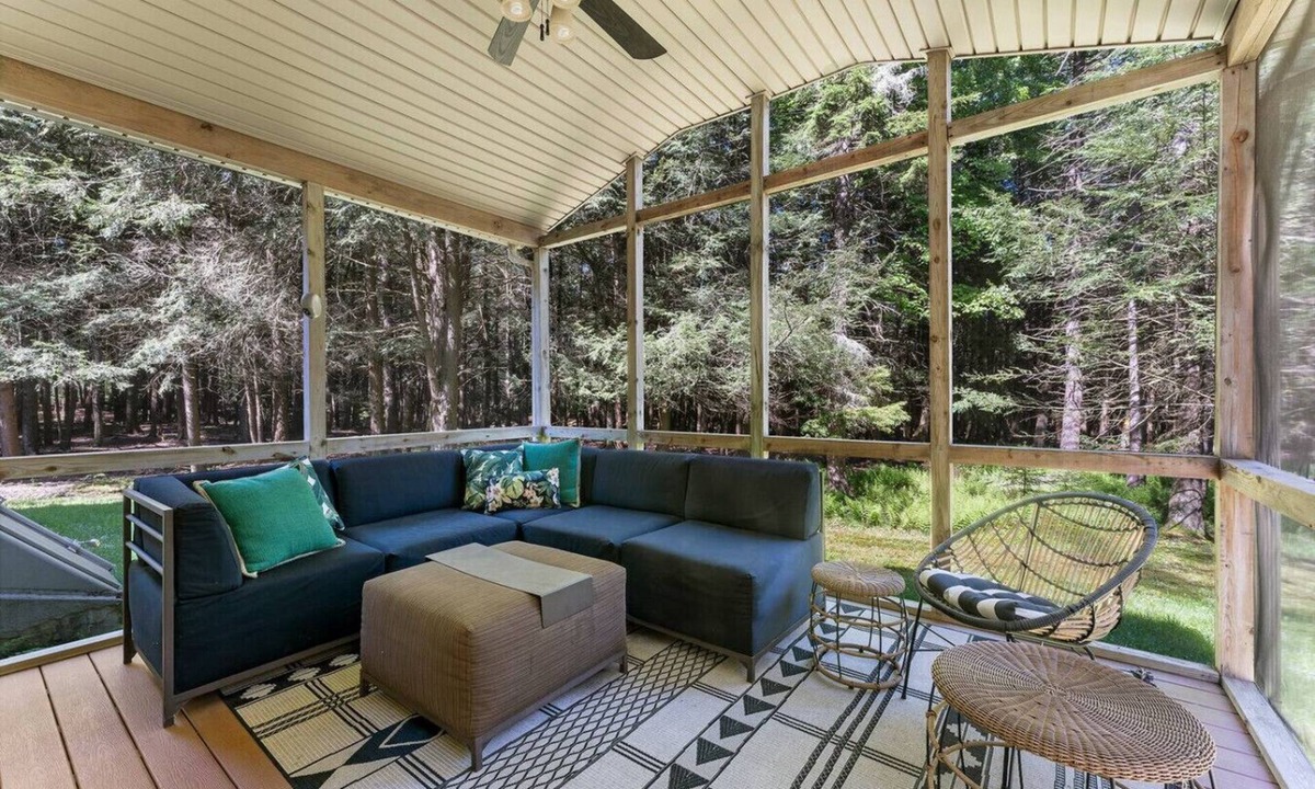 Blakeslee House | Tranquil Pocono Escape