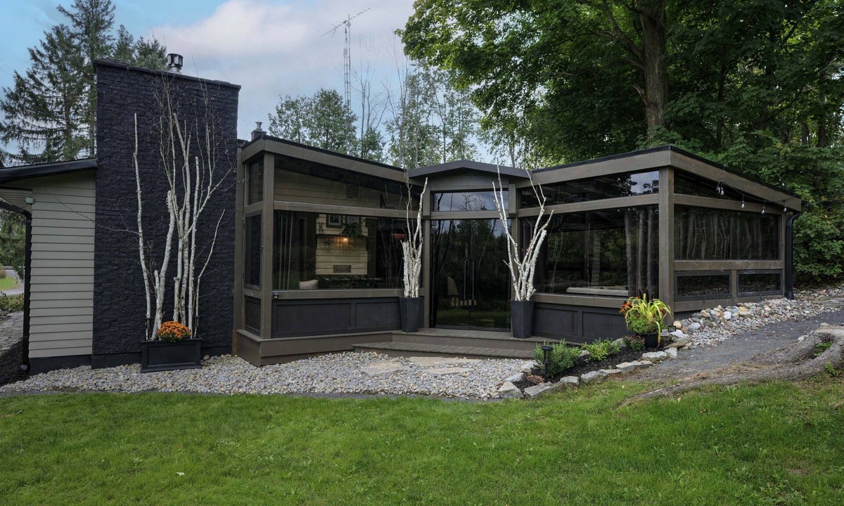 Newburgh Apartment | Tranquil/Private King Suite, Cozy, Riverfront w/hot tub,fireplace,firepit,trail.