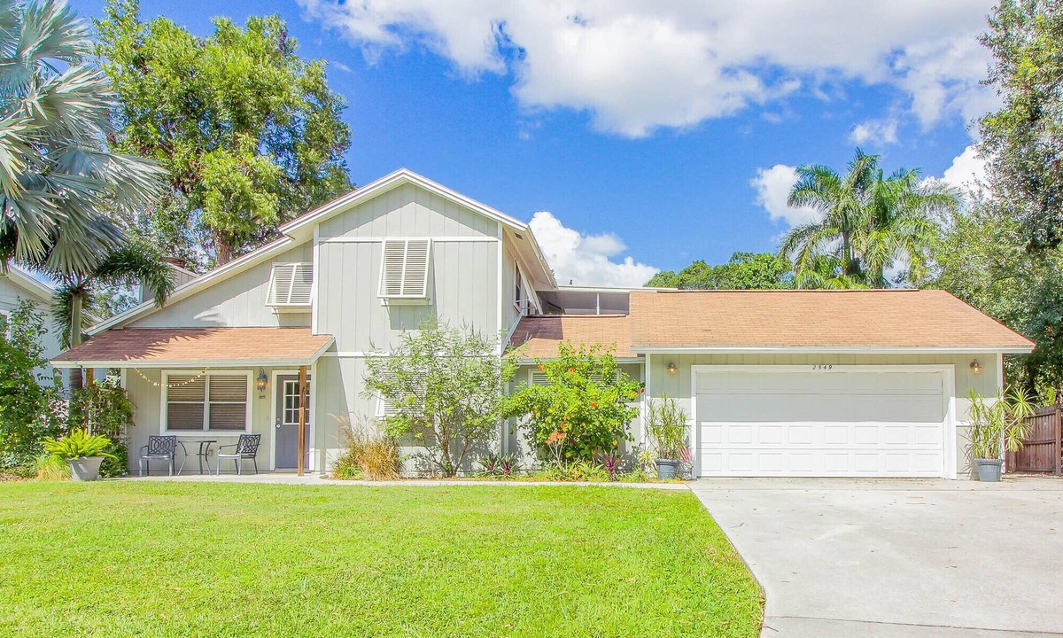 Riverview Estates House | Tranquil private pool home near Siesta Key Beachn