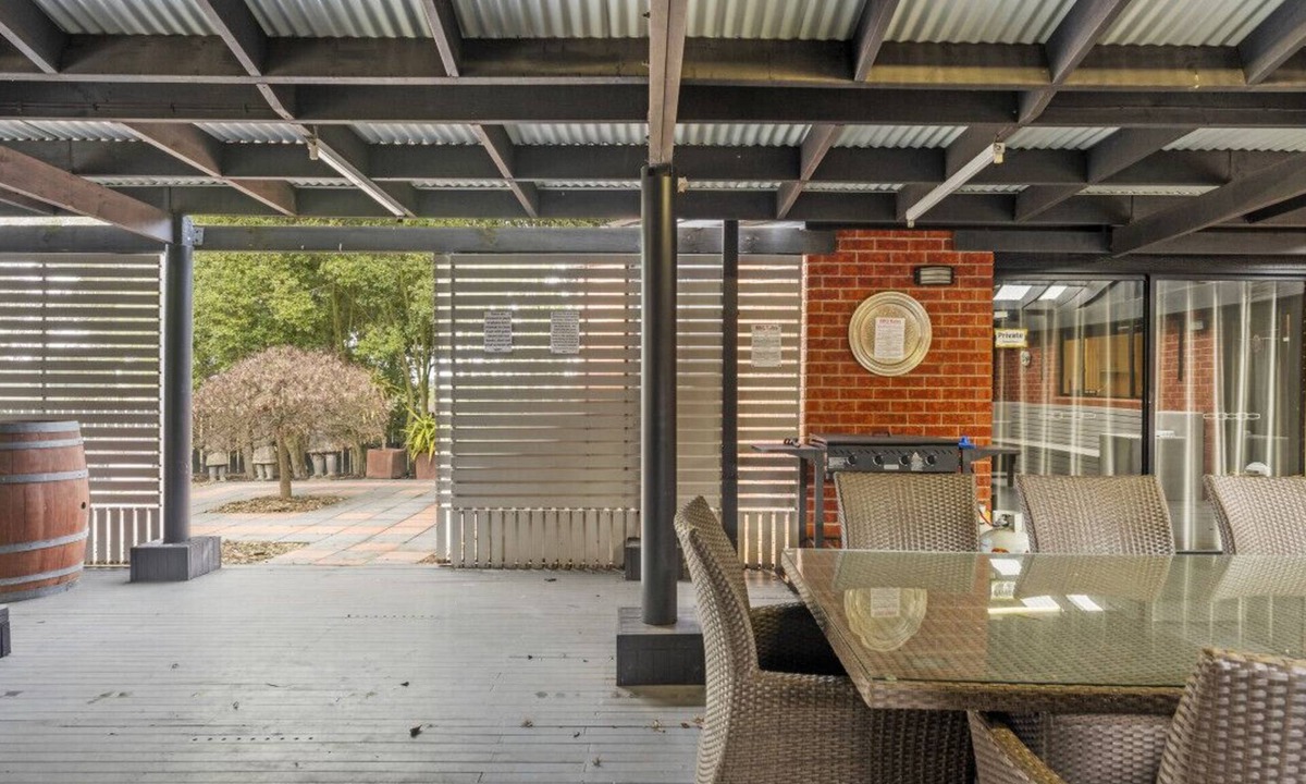 Magpie House | Tranquil Rural Retreat