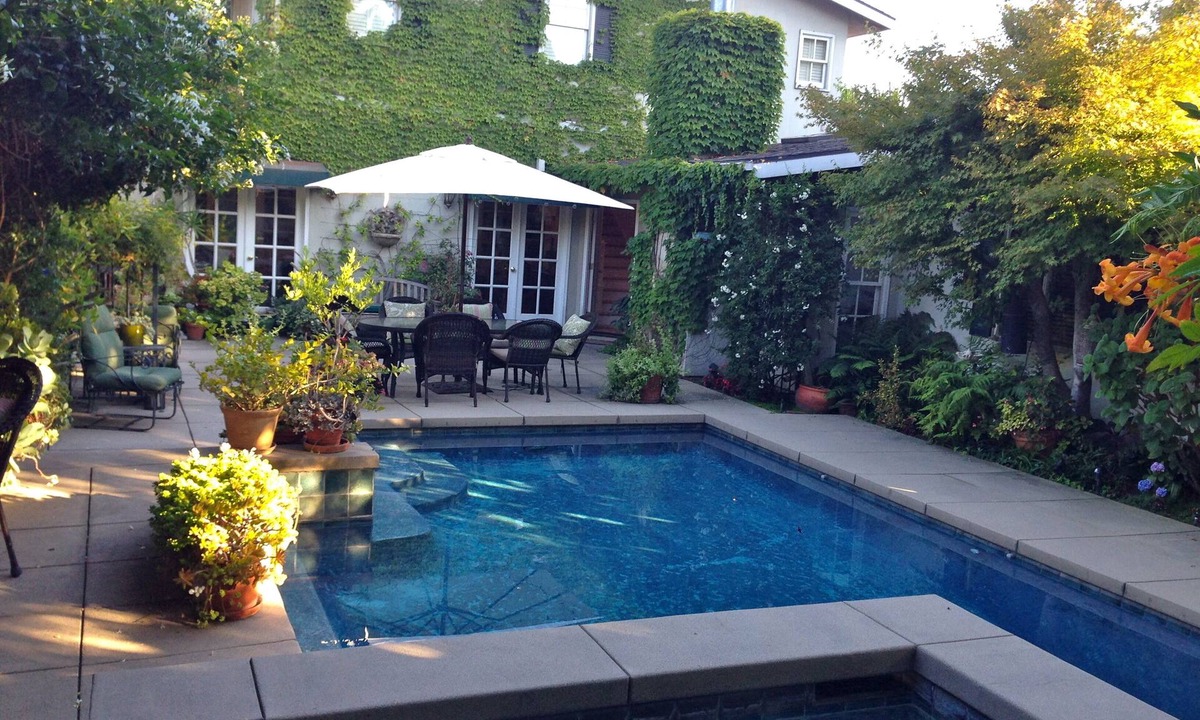 South Arroyo House | Tranquil San Rafael House
