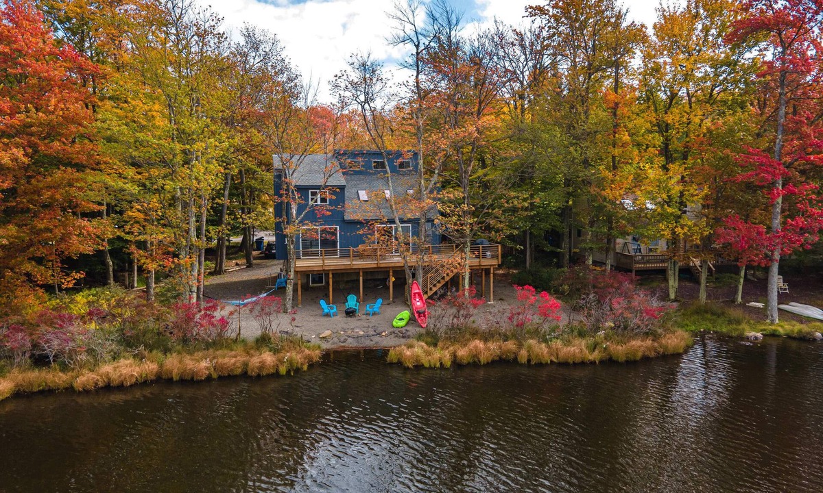 Tobyhanna House | Tranquil Shores | Waterfront | Fire Pit | Hammock