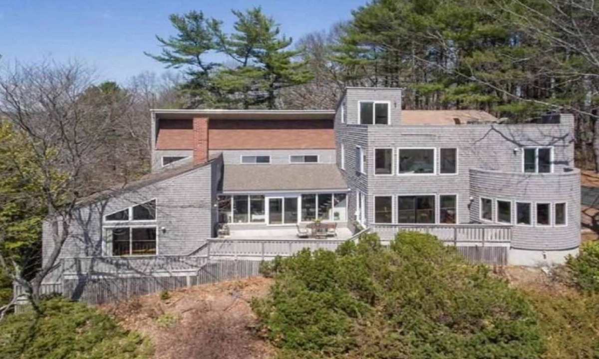 Kittery Point House | Tranquil & Spacious Water View Home