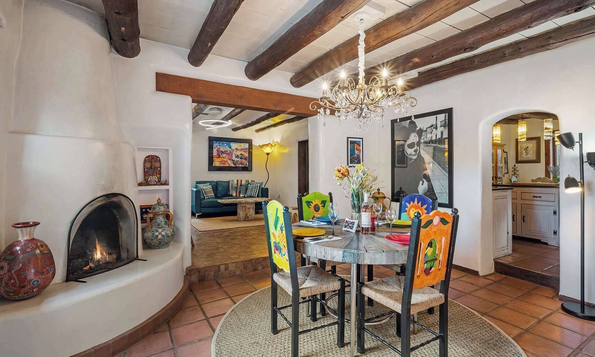 Tesuque House | Tranquil Tesuque Retreat With Kiva Fireplace