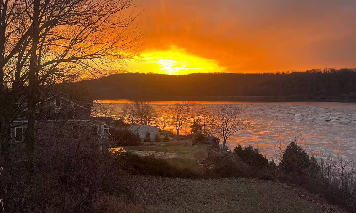 Wappingers Falls Apartment | Tranquil Tree-House on the beautiful Hudson River