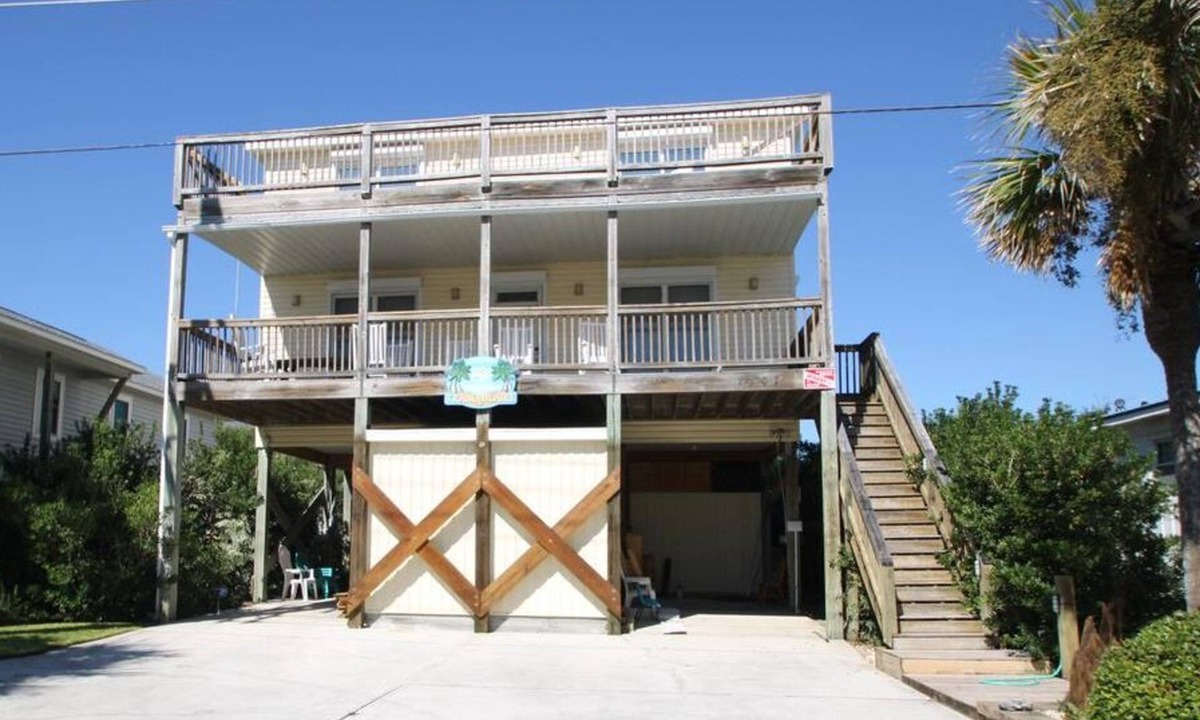 Surf City House | Tranquilaire - 5 BR/6 BA Sleeps 14 - Private Pool, Beach Access & Elevator!