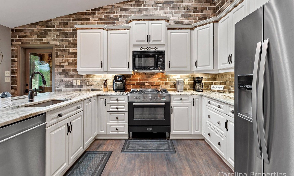Lake Lure House | TranquiliTee Retreat on Apple Valley Golf course!