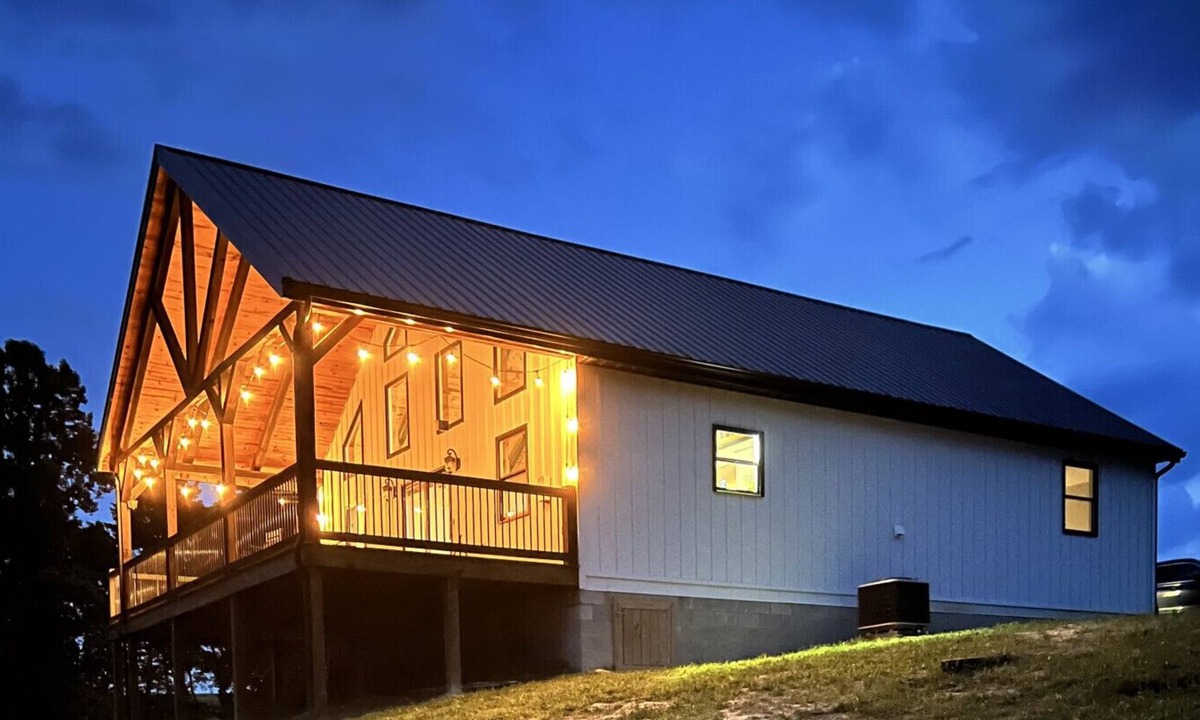 McArthur Cabin | Tranquility at Arrowhead Hill