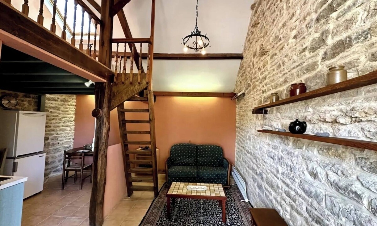 Charny House | Tranquility Studio