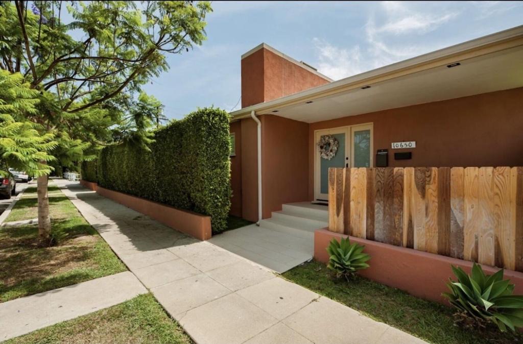 Melrose Villa | Tranquility in Prime Location