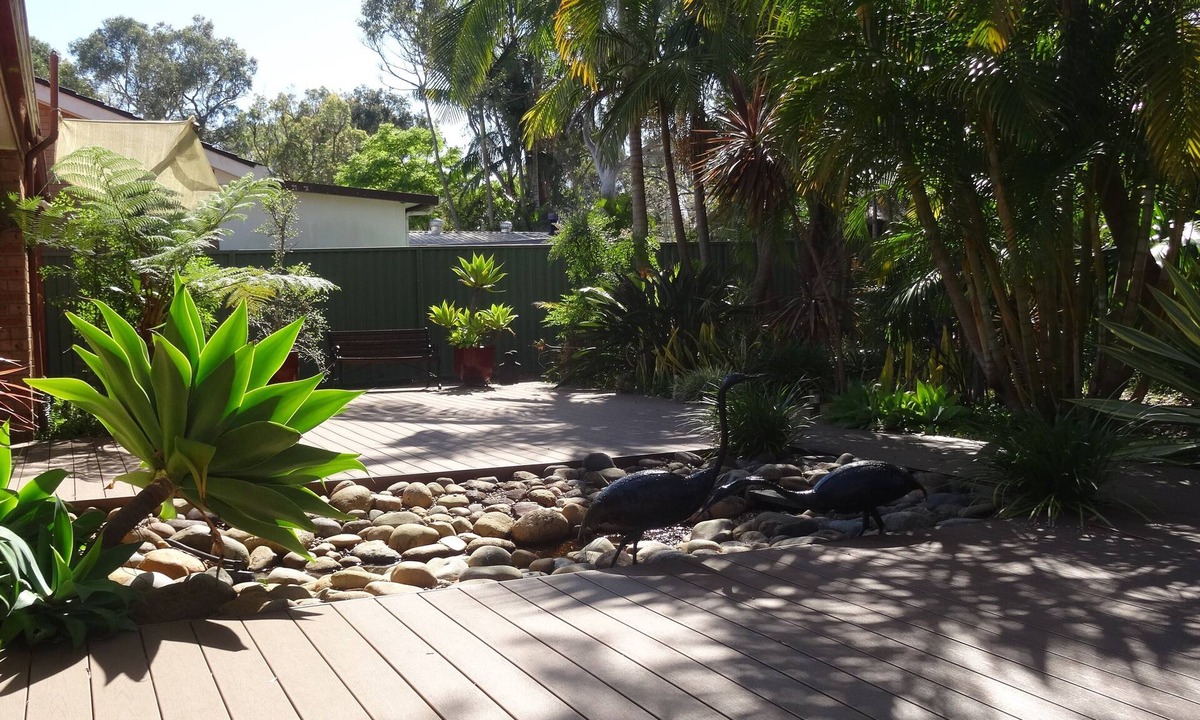 Summerland Point House | Tranquility near the Lake