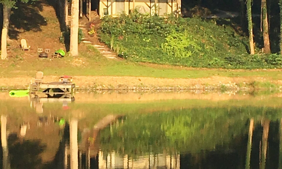 Hendersonville Ski Chalet | Tranquility on PRIVATE Willow Lake