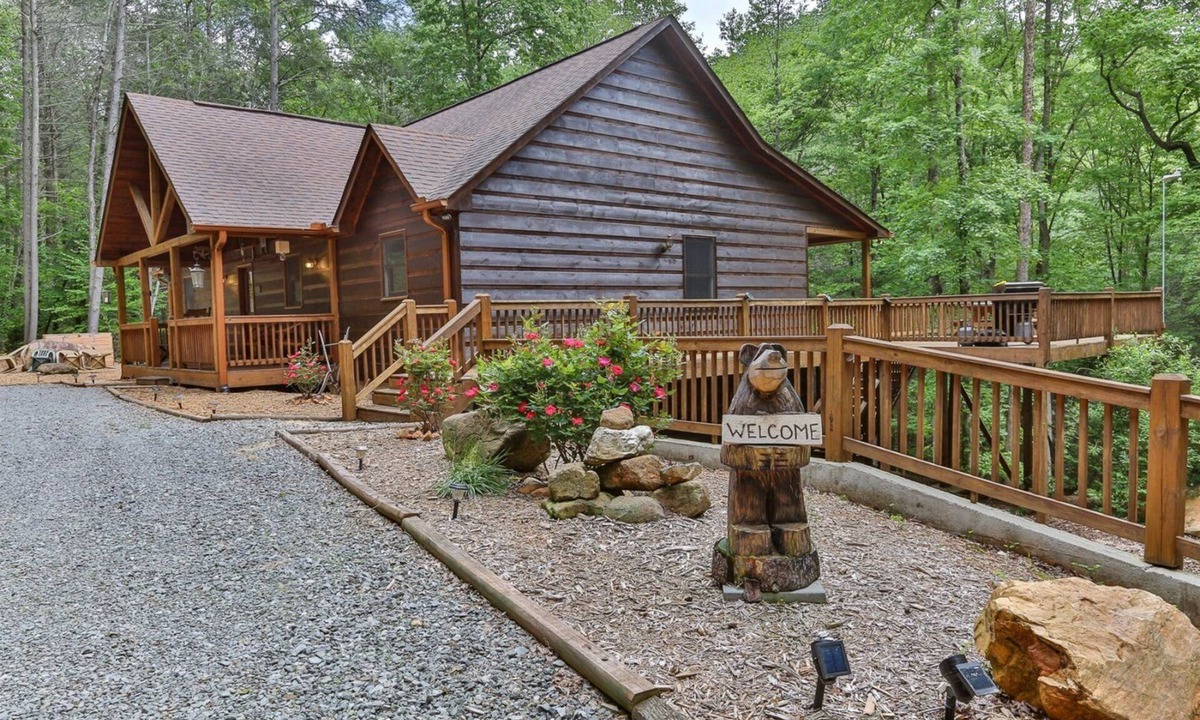 Ellijay Cabin | Tranquility On The Creek