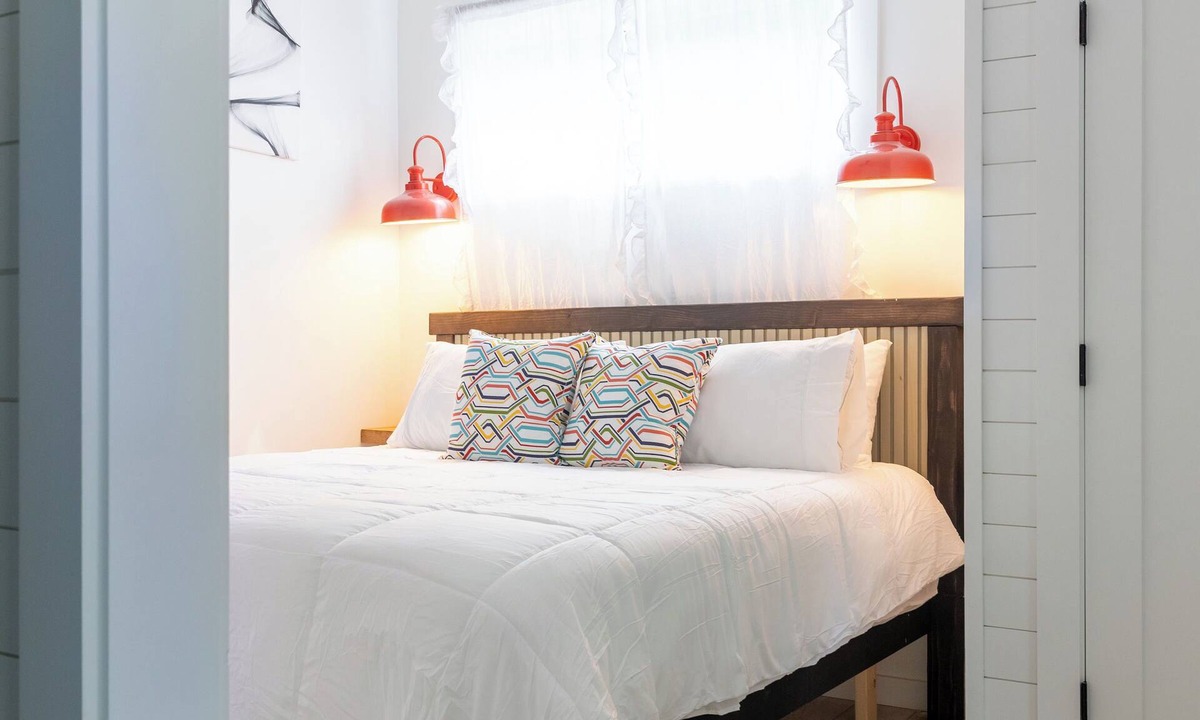 Buford Cottage | Tranquility Pond Cottage, Relax, Fish and Unwind