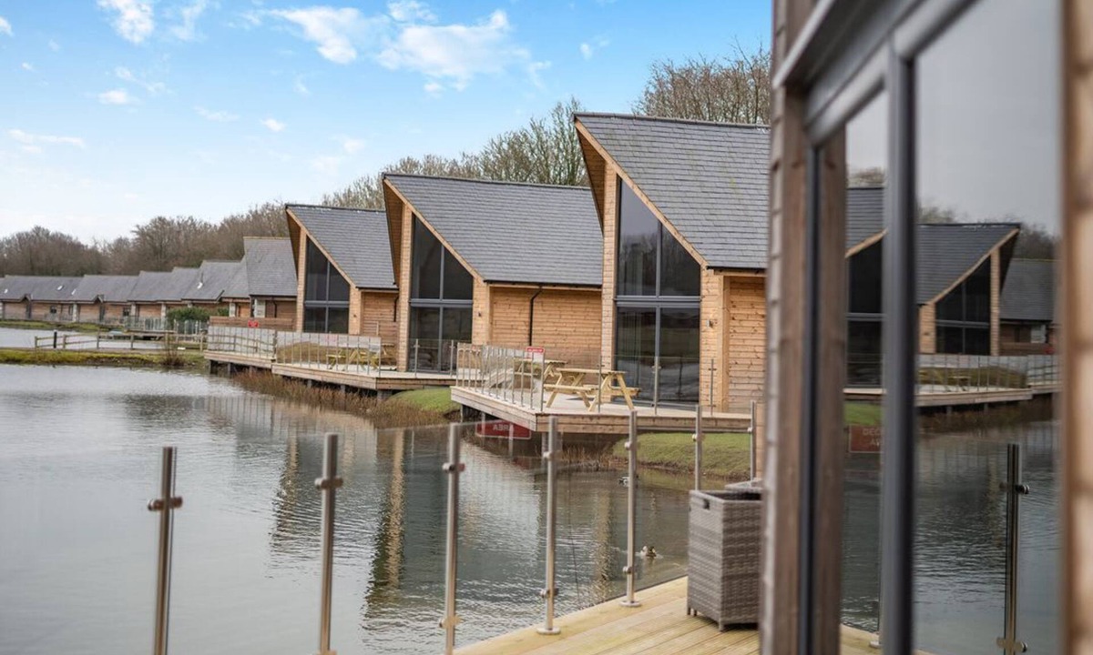 Tewitfield Cabin | Tranquillity 3 (Pet), Carnforth