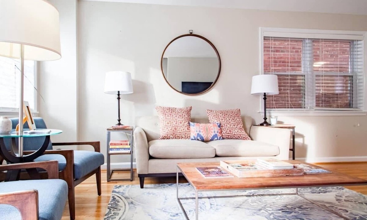 Old Town West House | Transit-Friendly Home/Old Town/Parking
