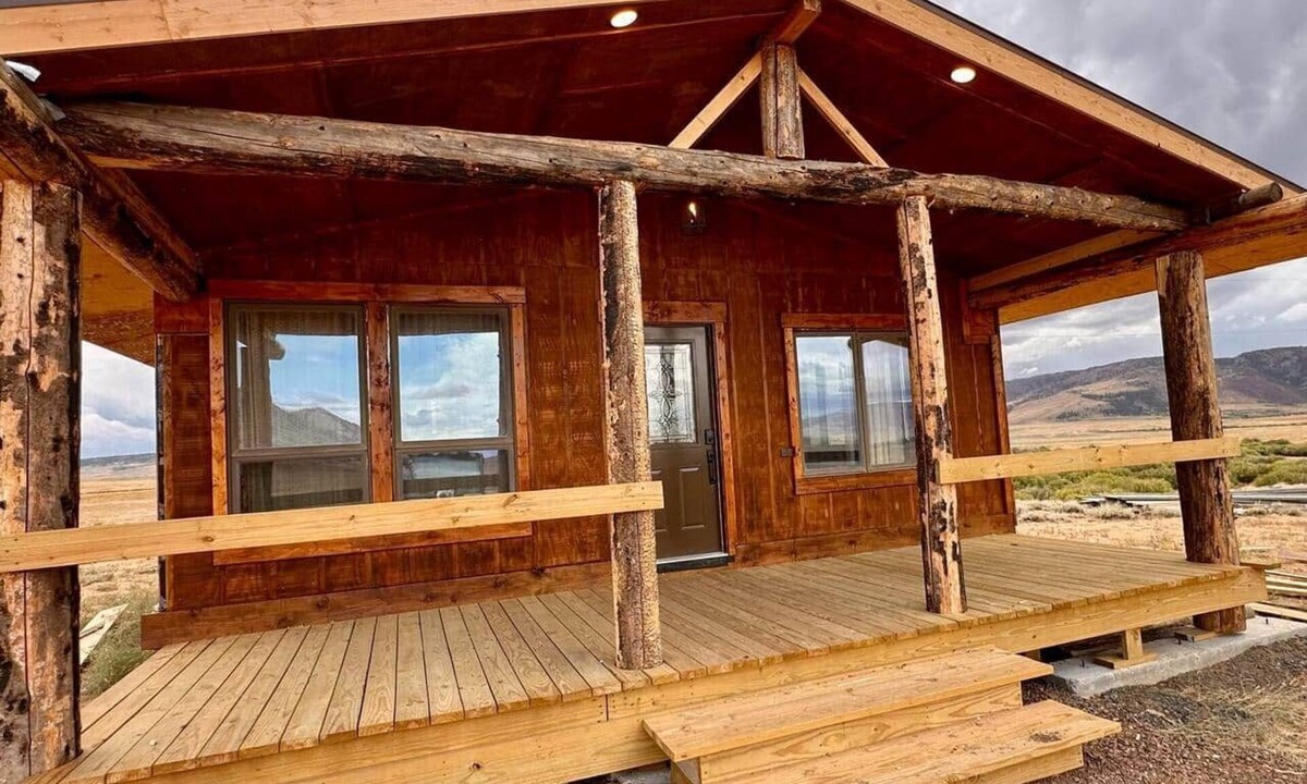 Laramie House | Trapper cabin on a working ranch near Centennial