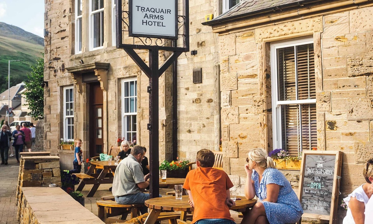 Innerleithen Hotel | Traquair Arms Hotel