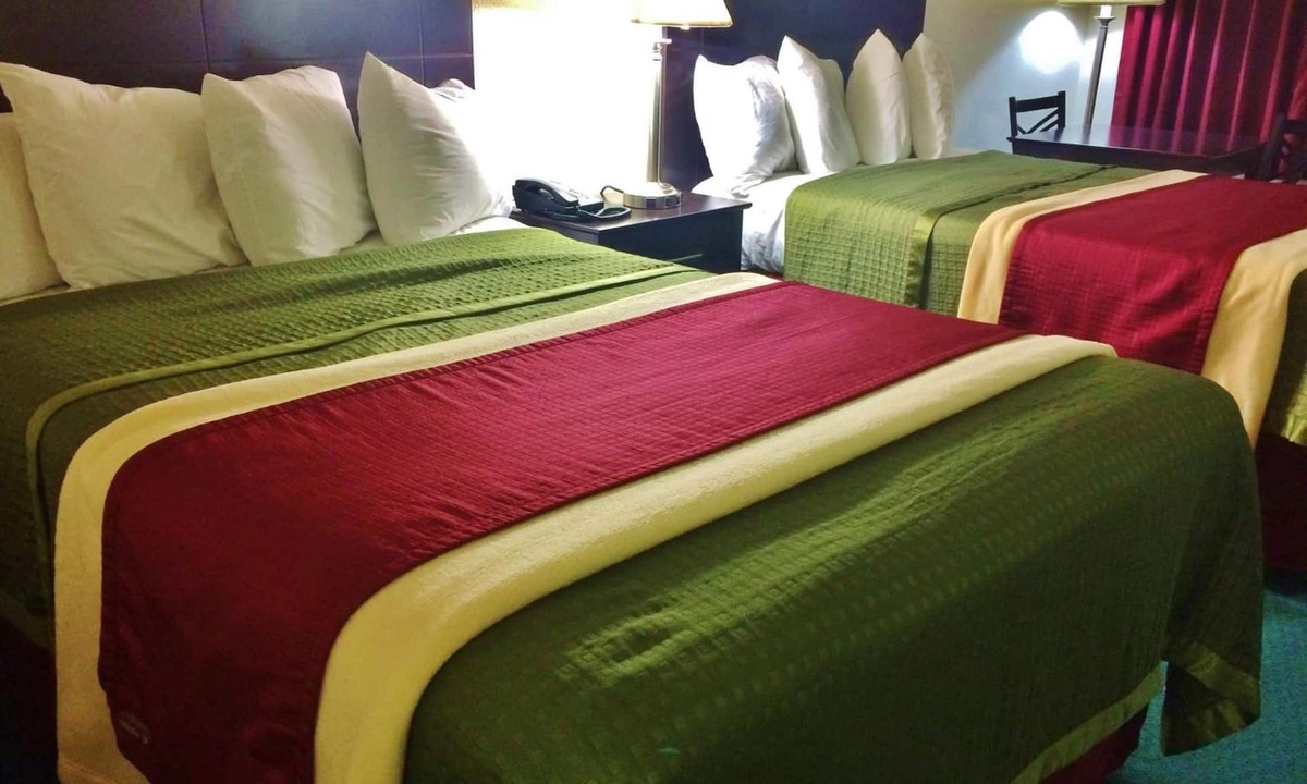 Atlanta Hotel | Travel Inn & Suites