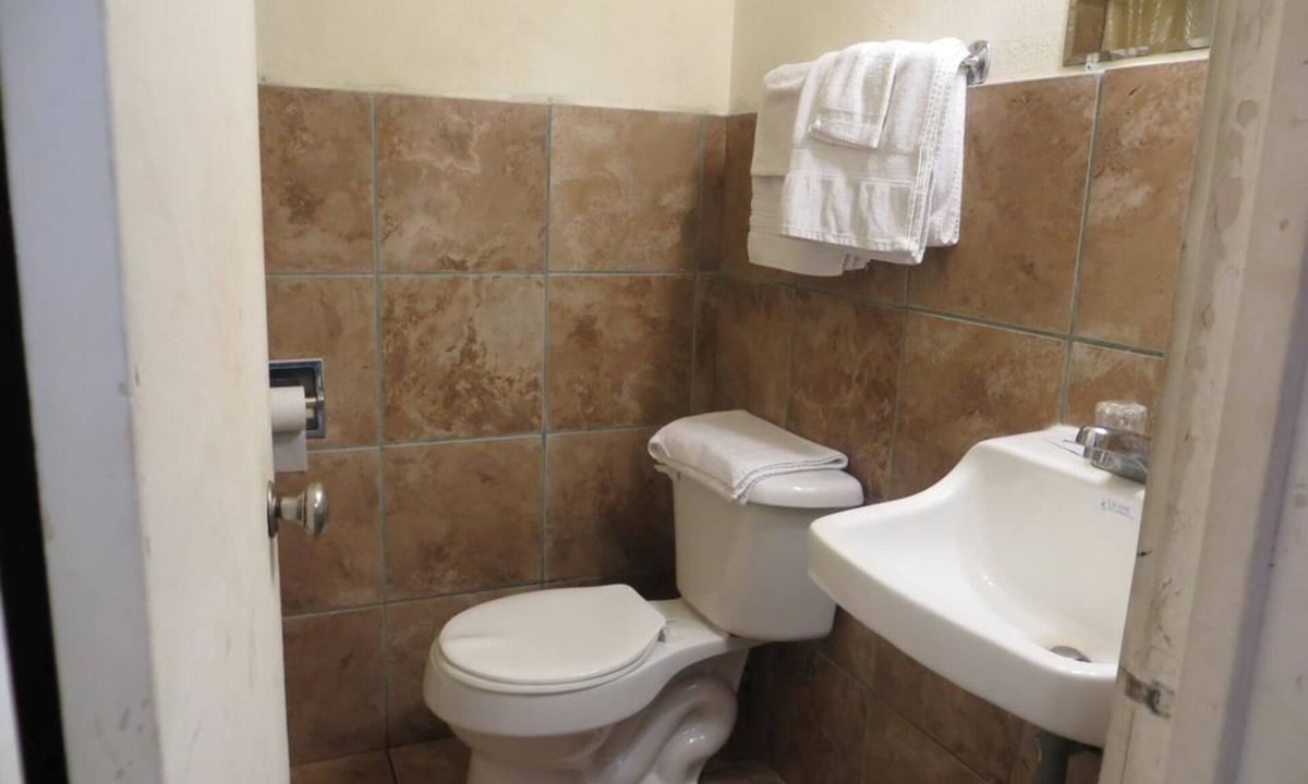 El Campo Hotel | Travel Inn & Suites