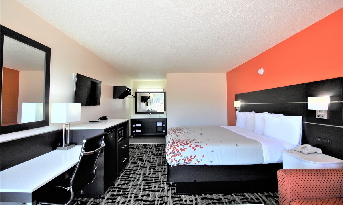 Eutaw Hotel | Travel Inn