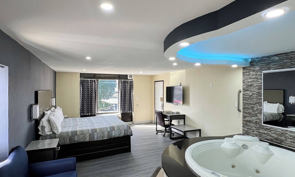 New Castle Hotel | Travel Inn
