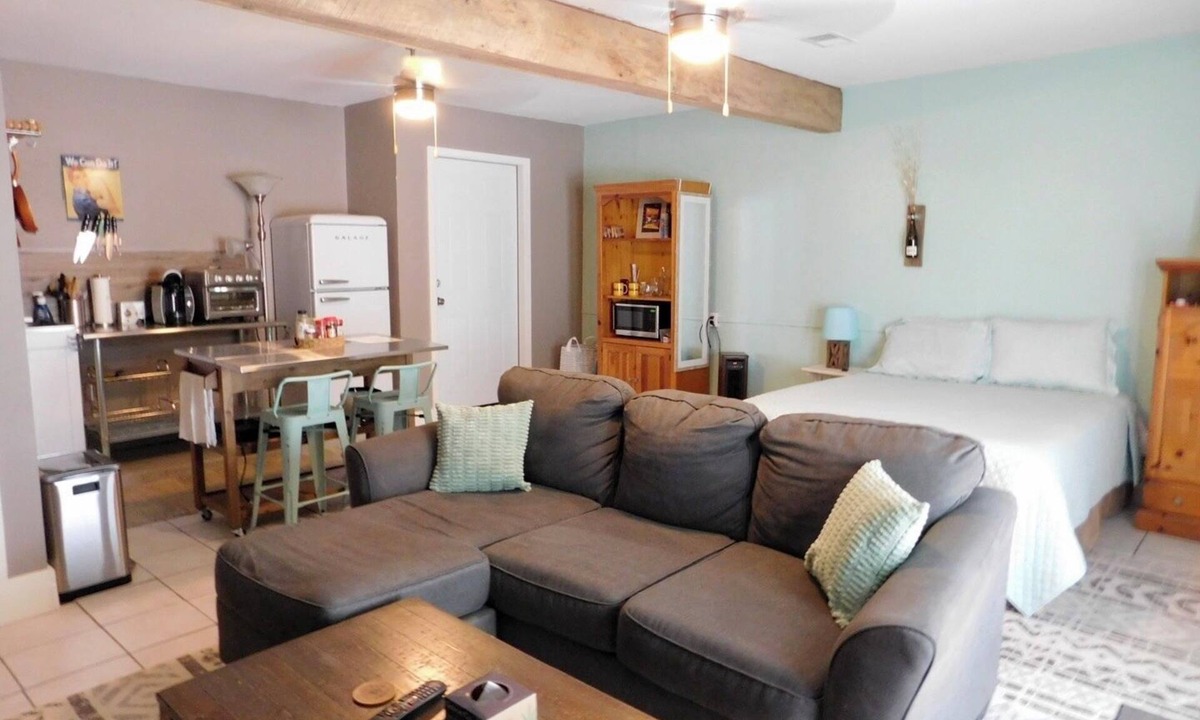 Scofield Farms Apartment | Travel nurse/digital nomadnClean, safe, newly renovated apartment with parking