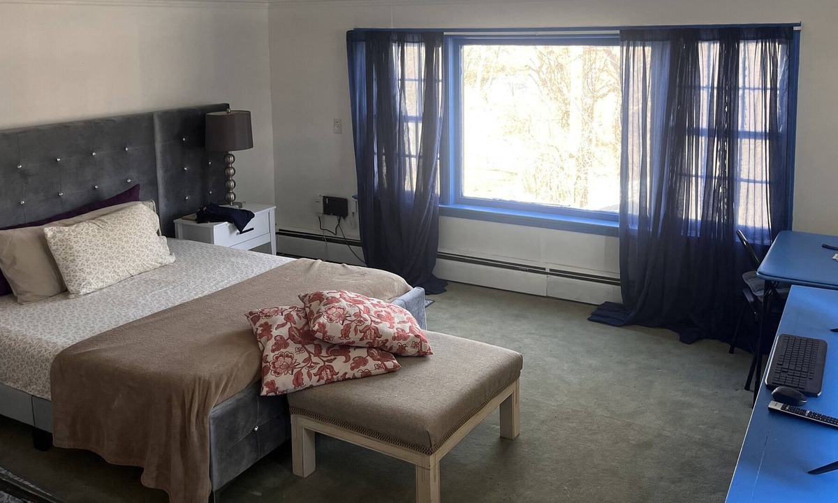 Chatham House | Travel/Remote Work Here. Riverview Private Room