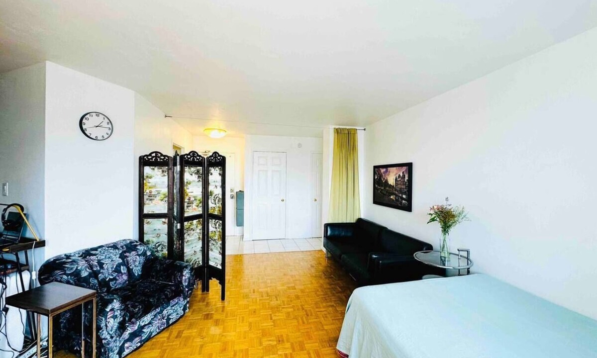 Cabbagetown Apartment | Traveler's Home