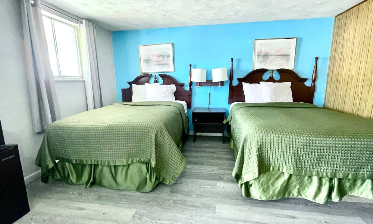 Olney Hotel | Traveler's Inn Motel
