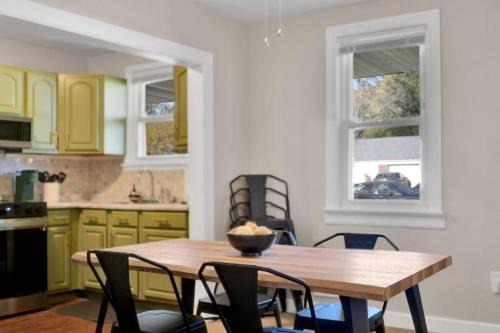 Belleville House | Traveler's Place of Belleville