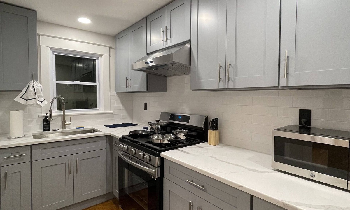 Johnson City House | Traveling Nurses, Students & Professionals