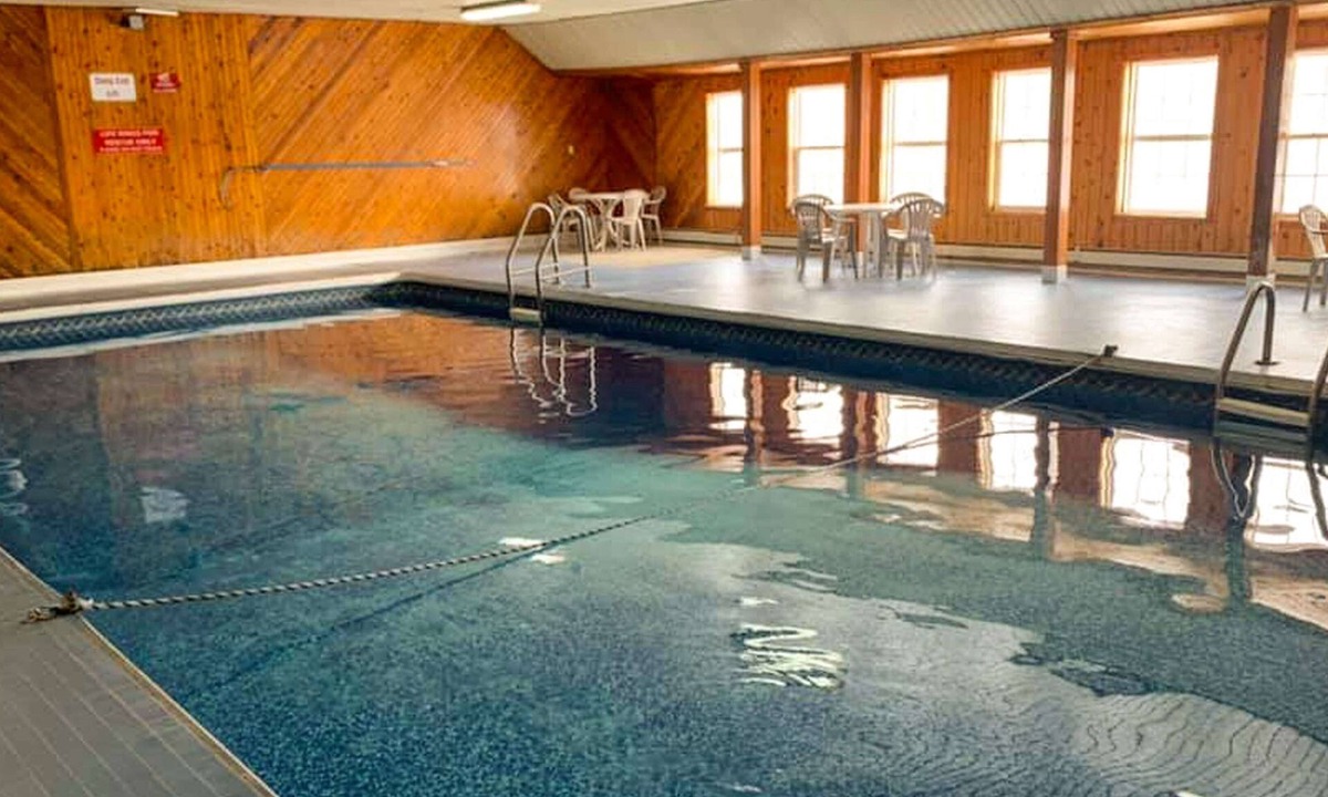 Summerside Hotel | Traveller's Inn
