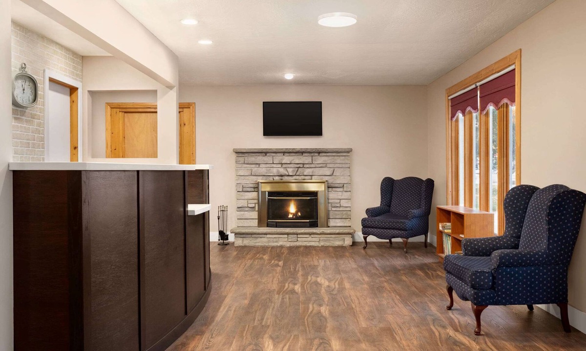 Port Elgin Hotel | Travelodge by Wyndham Port Elgin